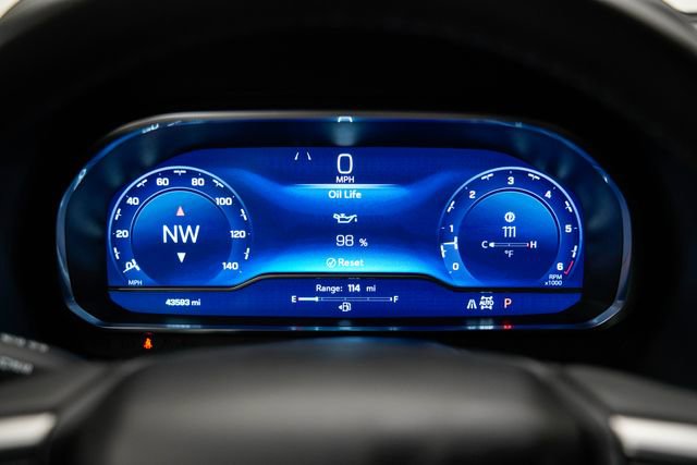 Used 2024 Chevrolet Suburban LT image 33