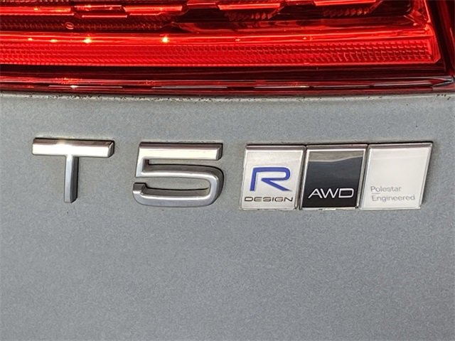 Used 2020 Volvo XC60 T5 R-Design image 35