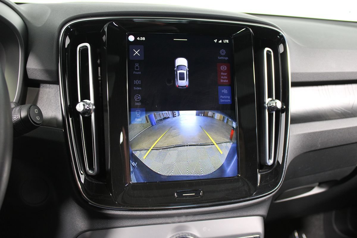 Used 2023 Volvo XC40 Recharge Ultimate AWD/4WD image 27