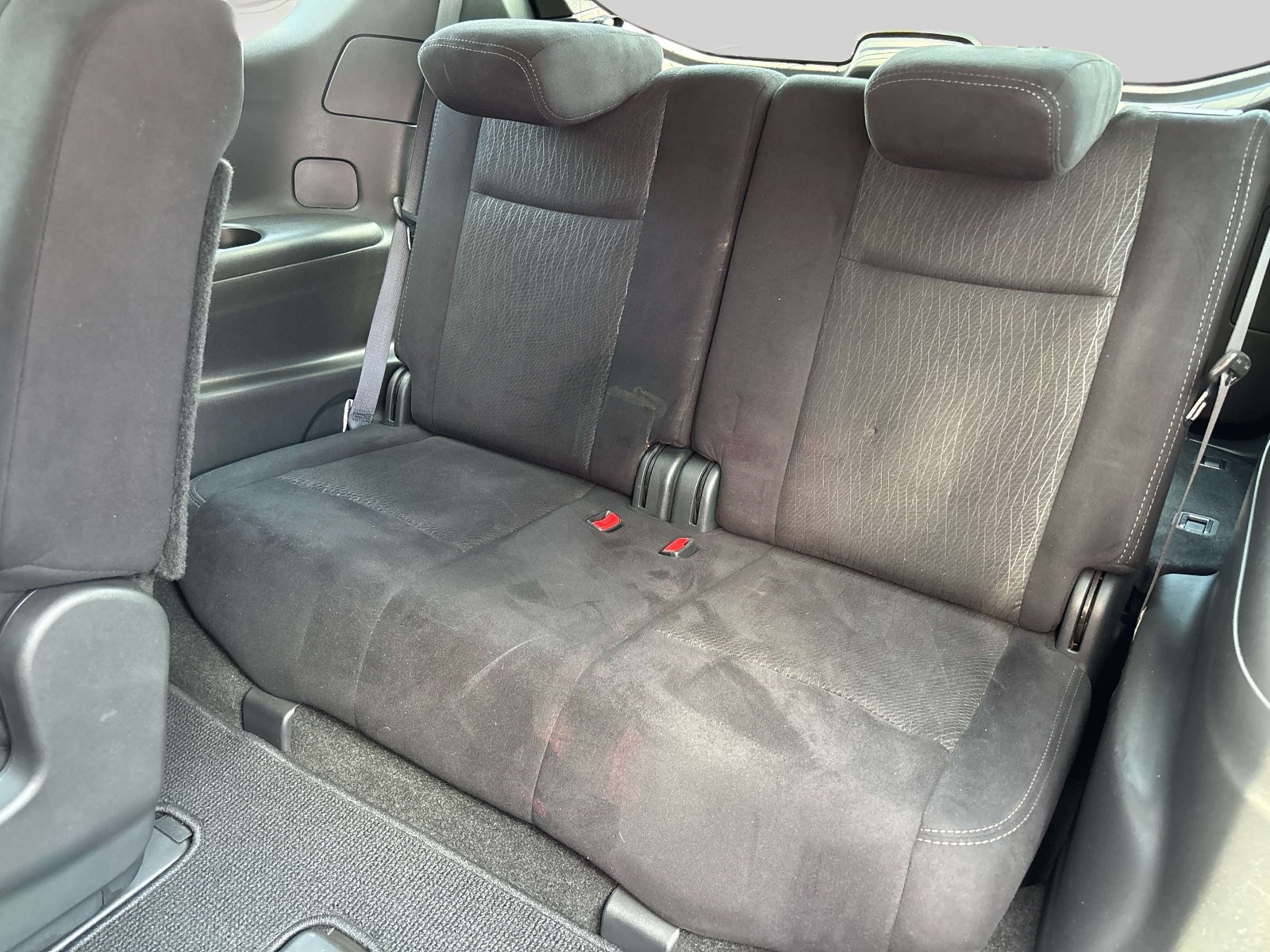 Used 2015 Nissan Pathfinder SV FWD image 9