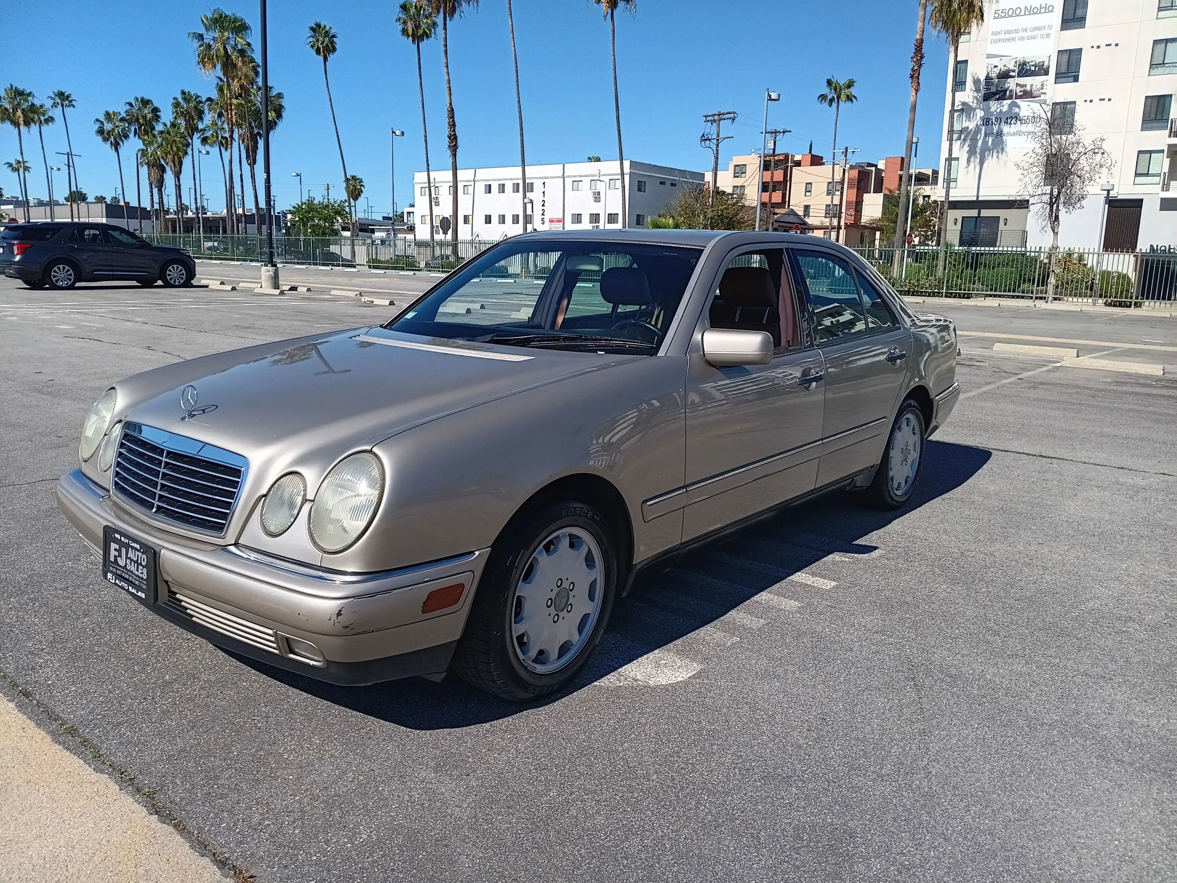 Used 1998 Mercedes-Benz E 320 Sedan image 3