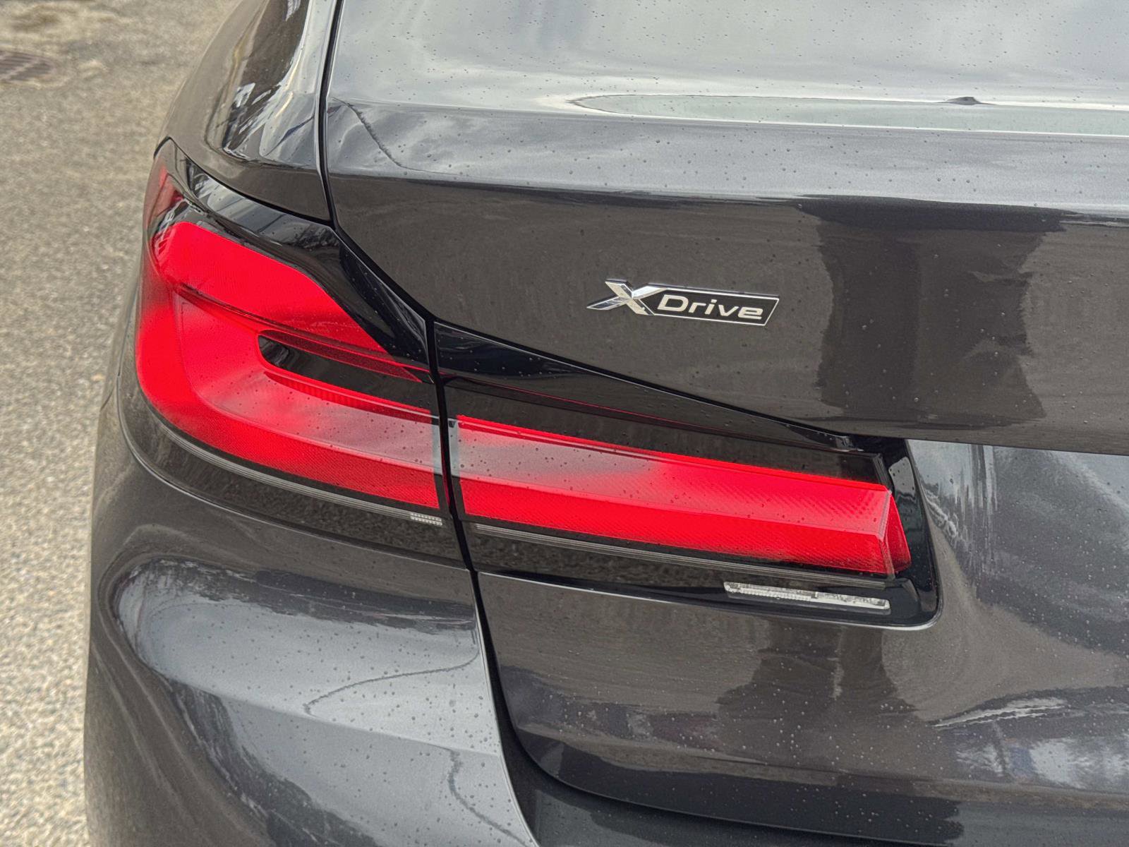 Used 2022 BMW 530i xDrive w/ Premium Package image 8