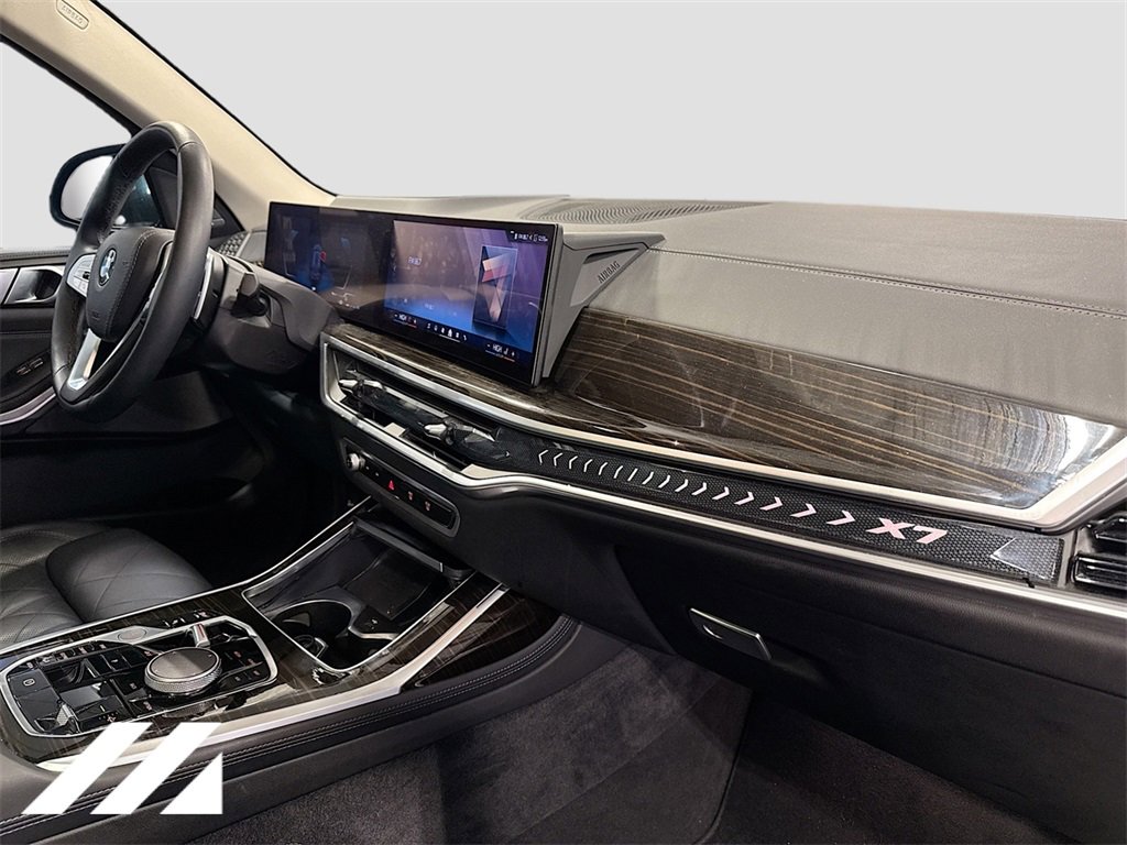 Used 2024 BMW X7 xDrive40i w/ Premium Package image 34