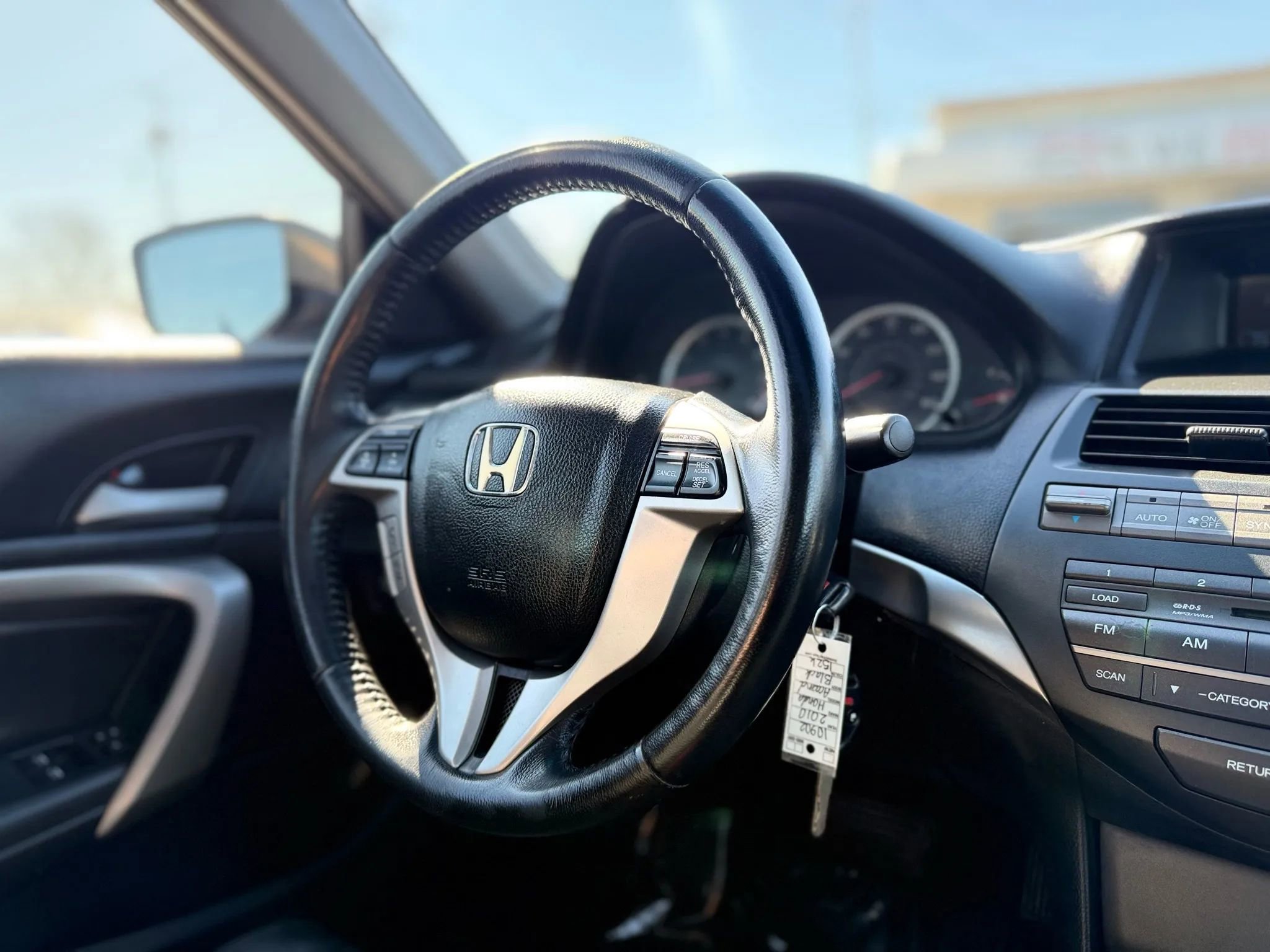 Used 2010 Honda Accord EX-L image 25