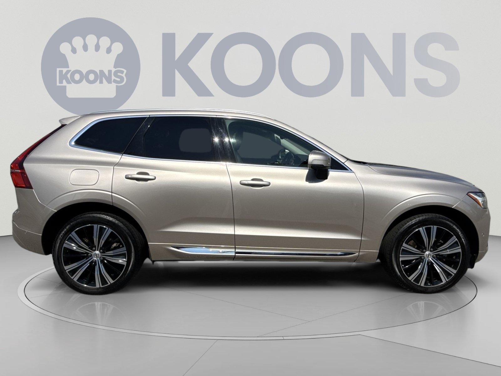 Certified 2023 Volvo XC60 B5 Plus w/ Climate Package AWD/4WD image 8