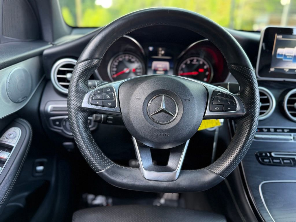 Used 2019 Mercedes-Benz GLC 300 4MATIC image 42