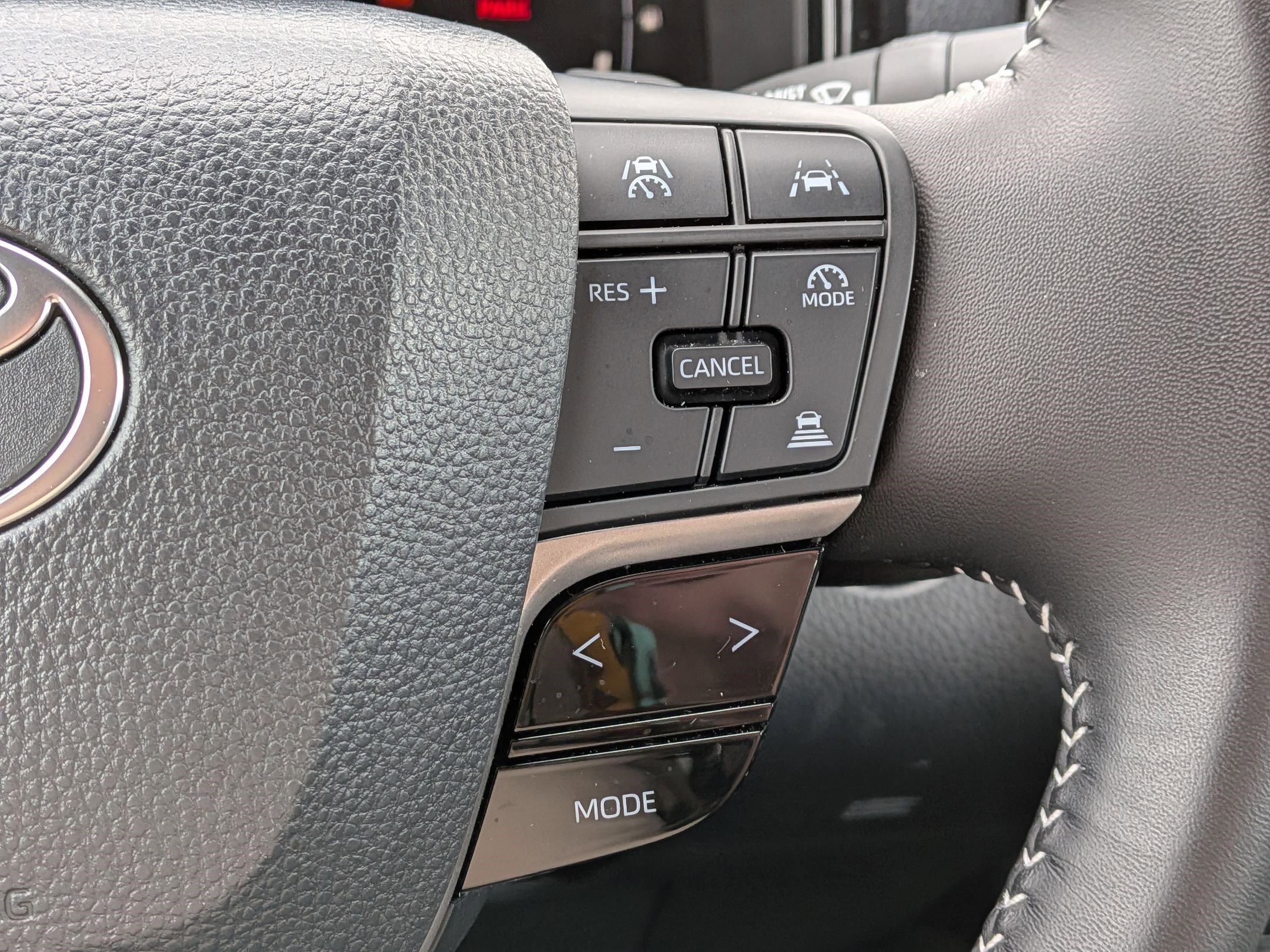 Used 2026 Toyota Camry SE w/ Multimedia Upgrade Package FWD image 20