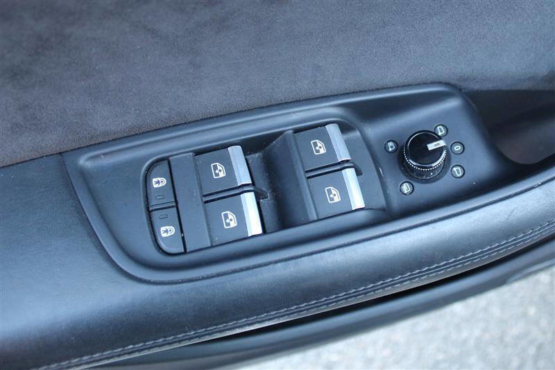 Used 2020 Audi Q8 Prestige w/ Prestige Package image 14