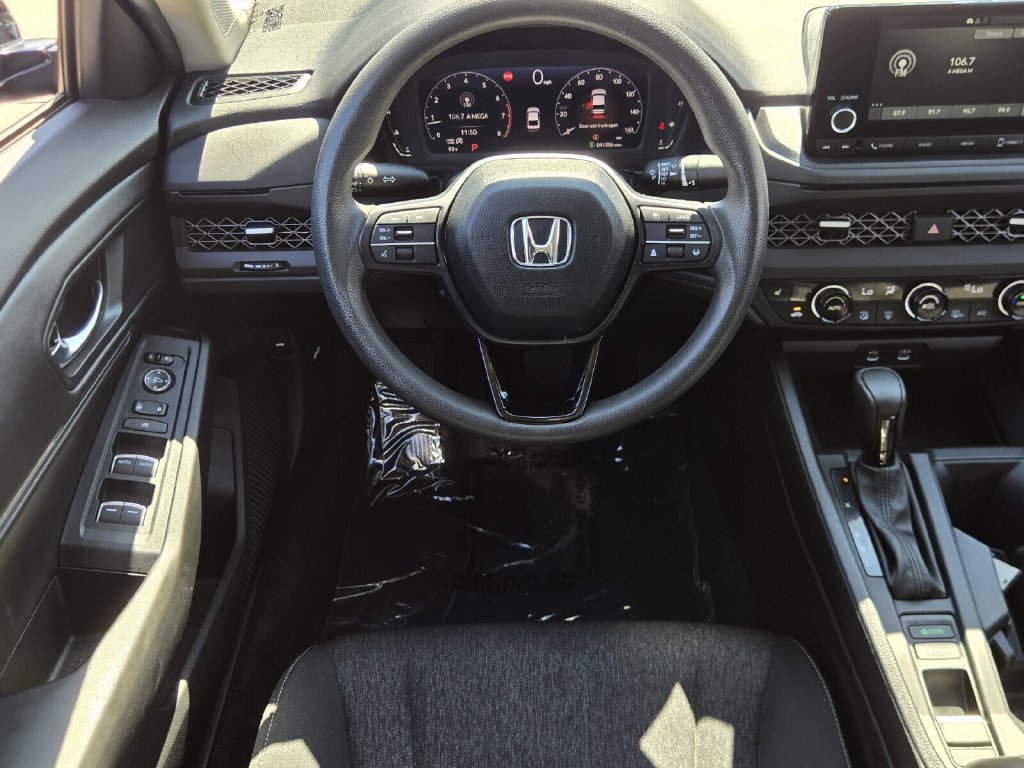 Certified 2025 Honda Accord SE image 13