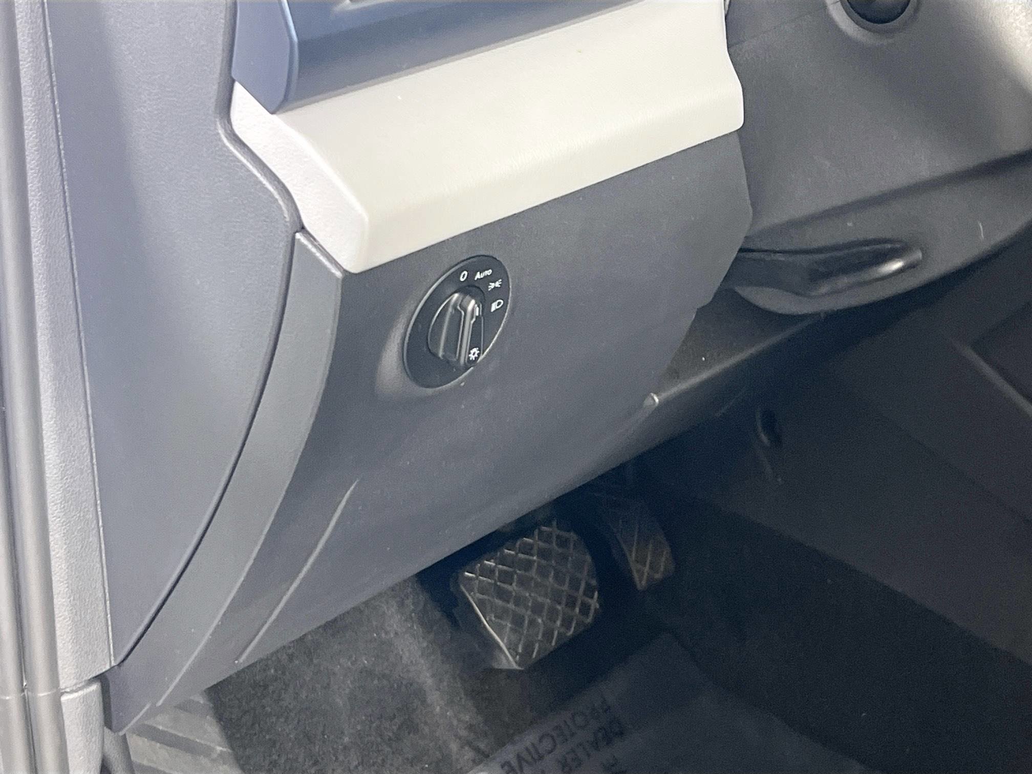 Used 2022 Volkswagen Taos SE image 10