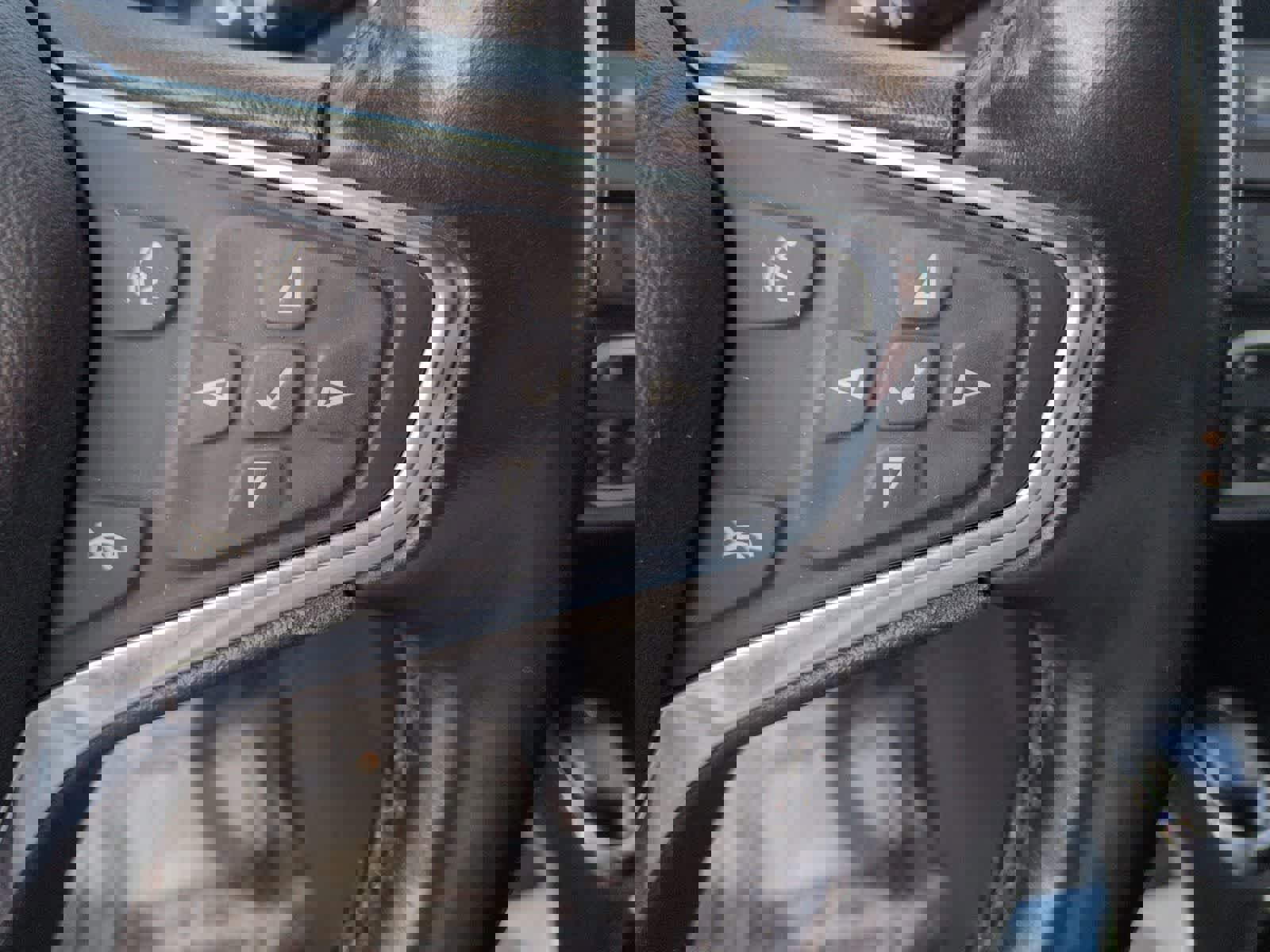 Used 2020 Chevrolet Equinox Premier image 19