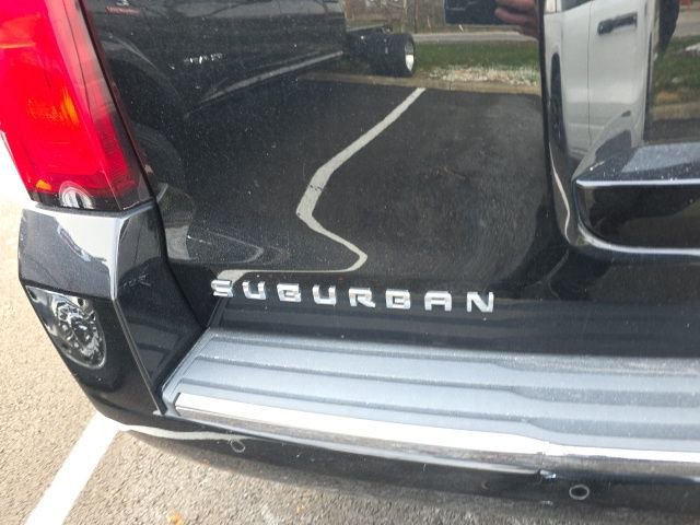 Used 2017 Chevrolet Suburban Premier image 8