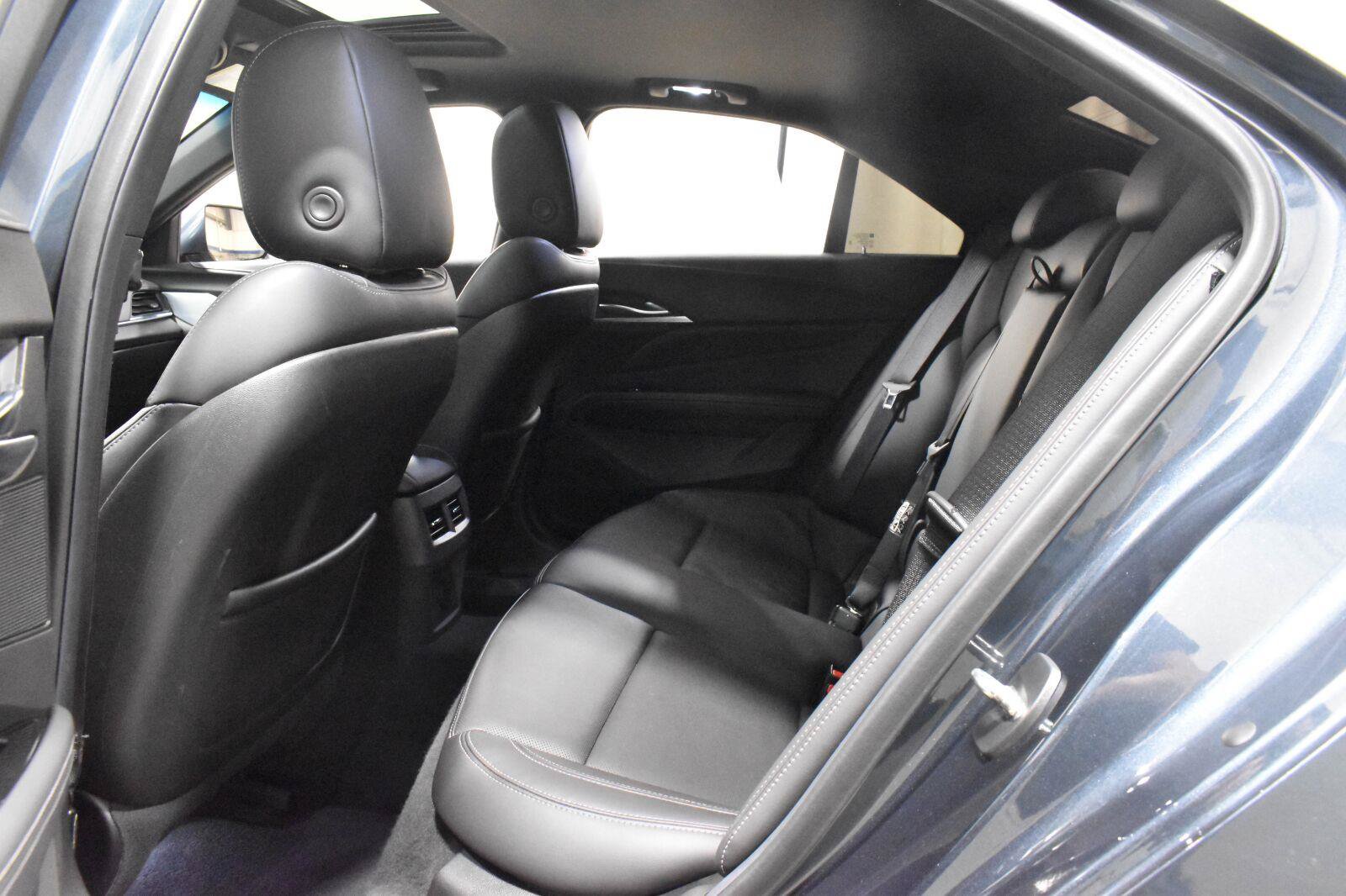 Used 2022 Cadillac CT4 Premium Luxury AWD/4WD image 4