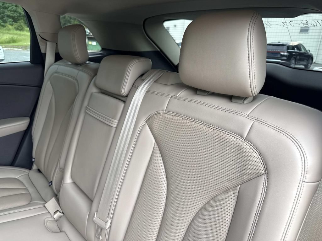 Certified 2023 Lincoln Nautilus Reserve AWD/4WD image 14