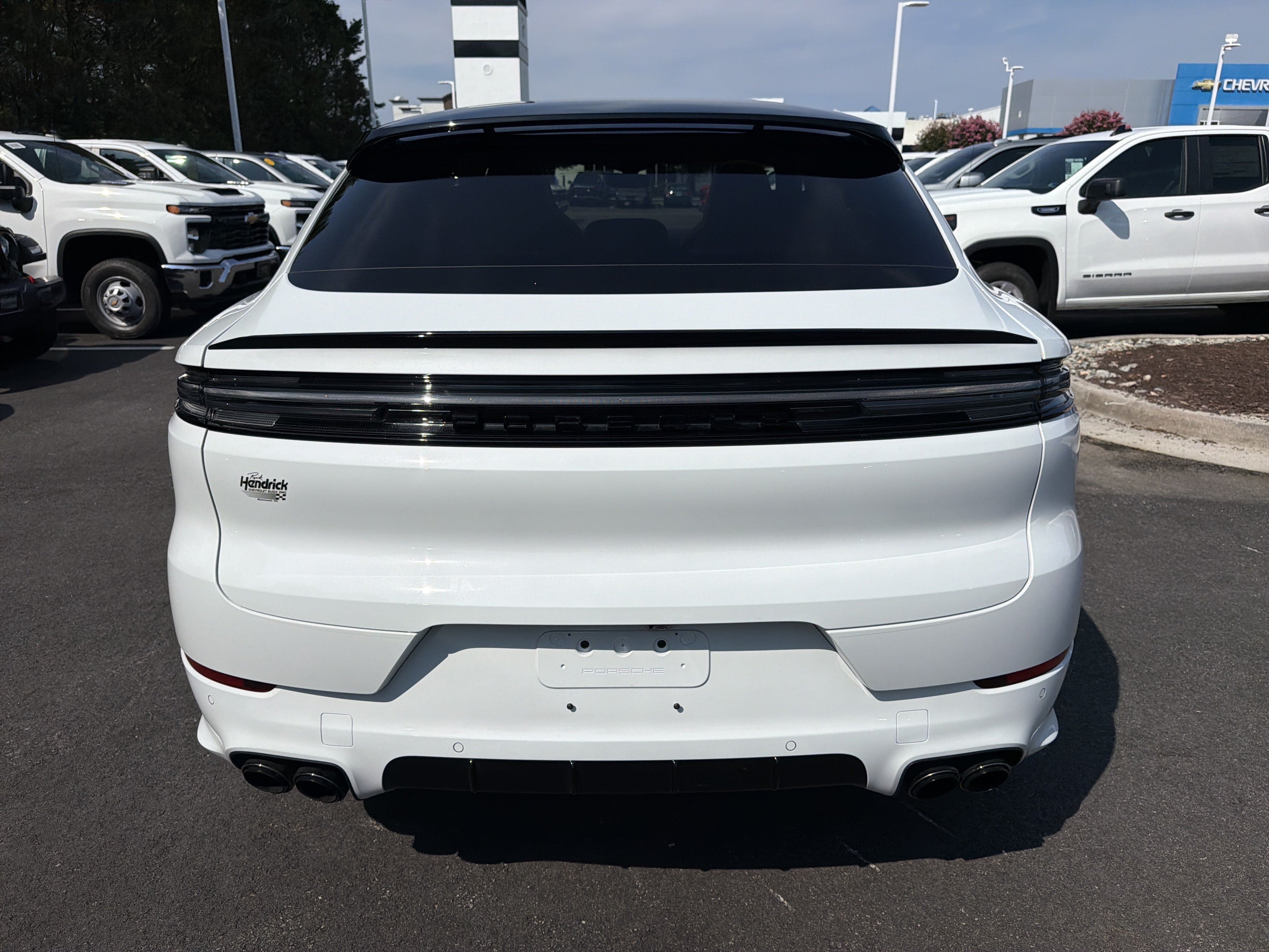 Used 2024 Porsche Cayenne S AWD/4WD image 9