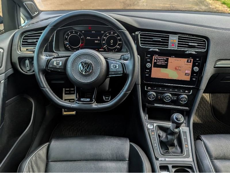 Used 2018 Volkswagen Golf R 4-Door AWD/4WD image 23