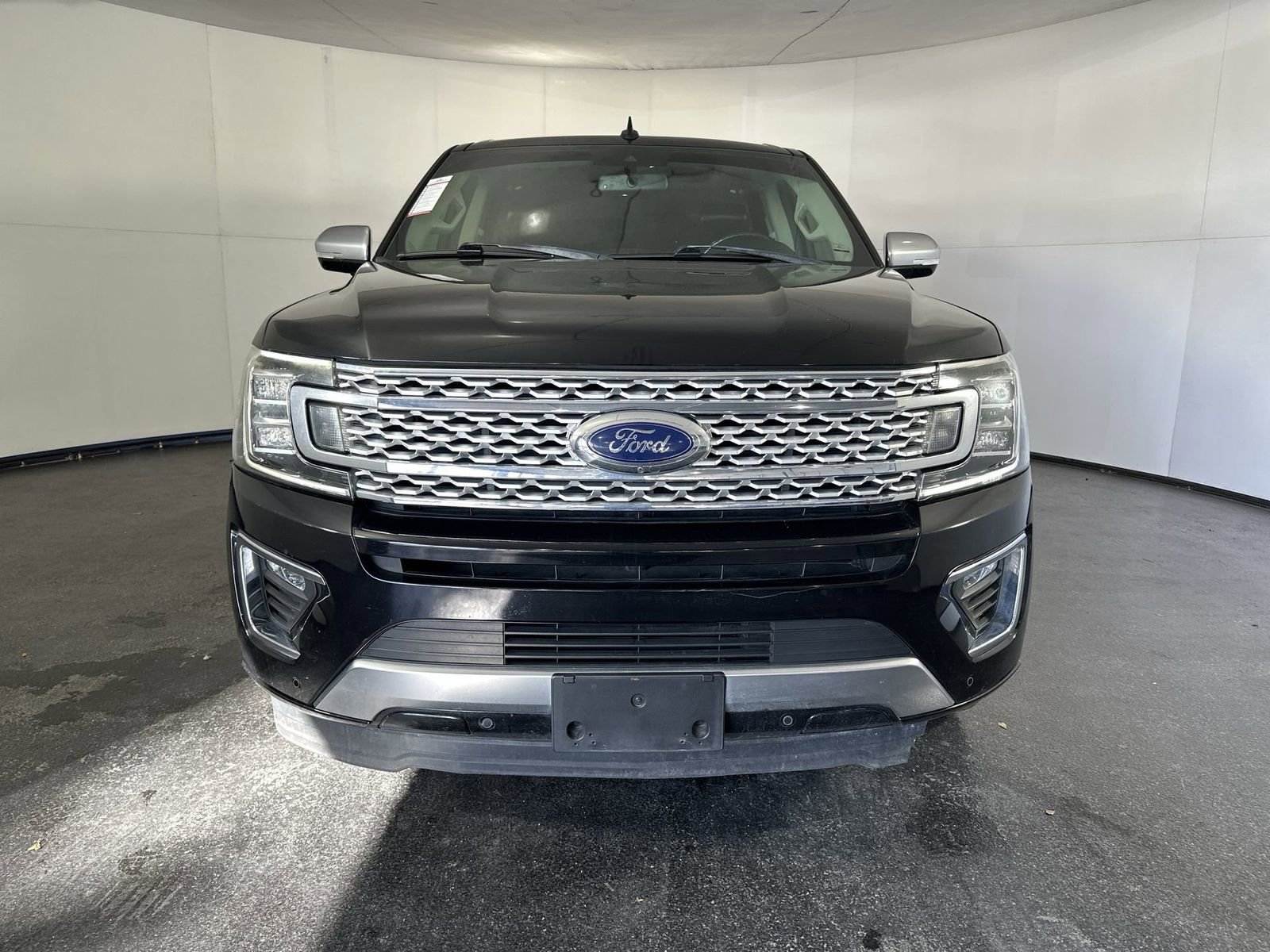 Used 2019 Ford Expedition Platinum image 3