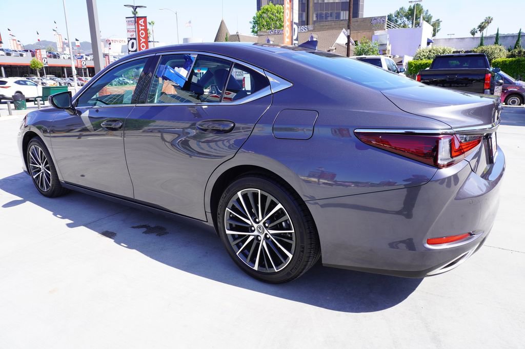 Used 2024 Lexus ES 350 w/ Premium Package FWD image 5