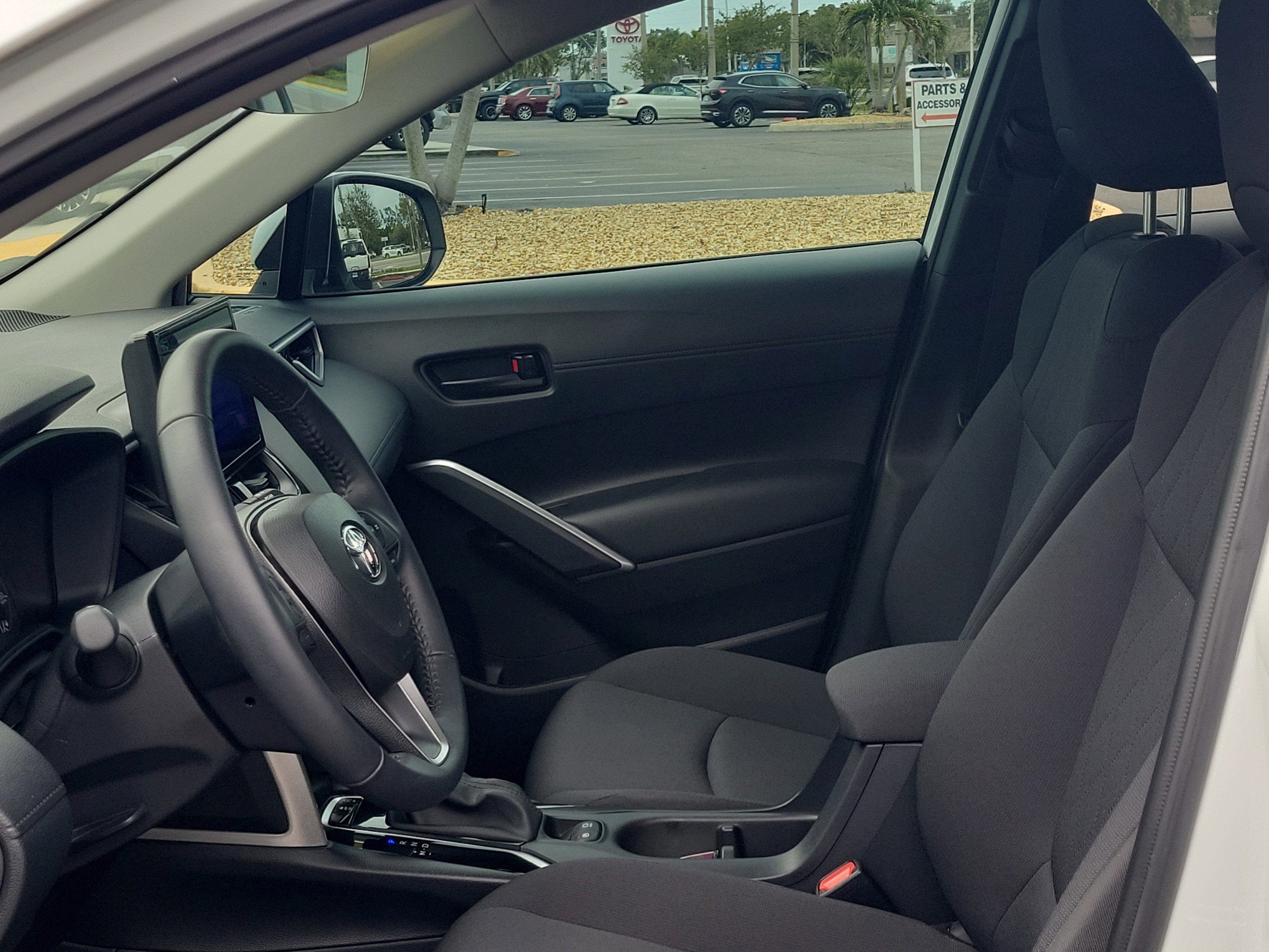 Certified 2024 Toyota Corolla Cross LE FWD image 22