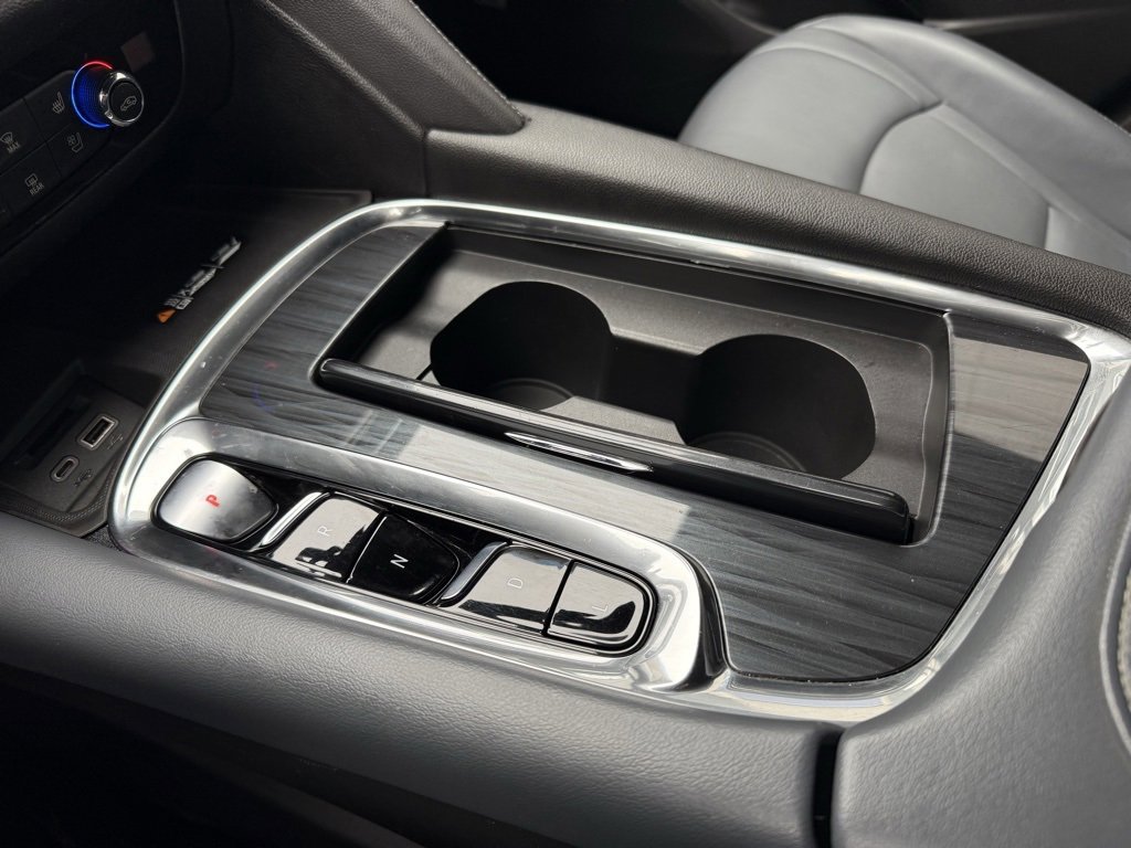 Used 2022 Buick Enclave Premium image 25