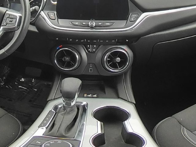 Used 2024 Chevrolet Blazer LT w/ Convenience Package FWD image 26