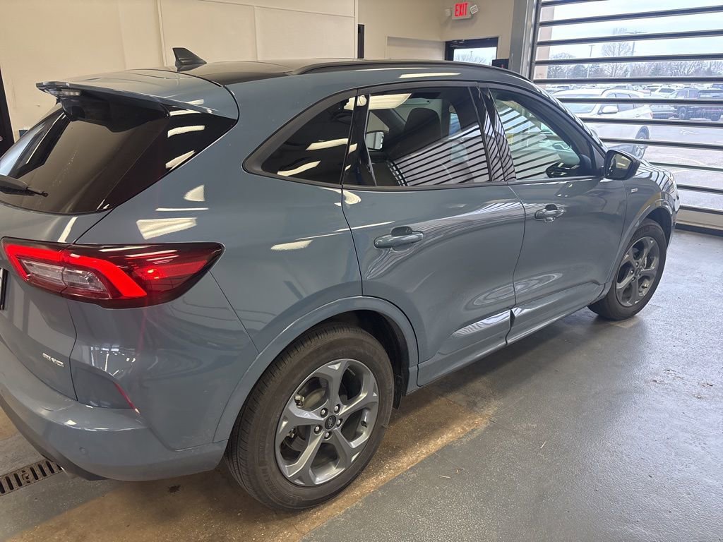 Certified 2024 Ford Escape ST-Line w/ Tech Pack #1 image 6