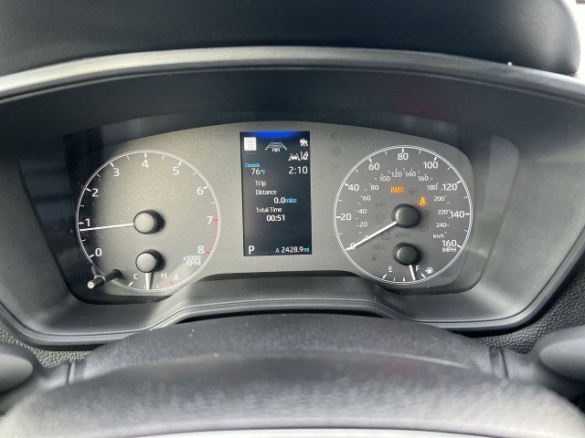 Used 2025 Toyota Corolla Cross LE image 12