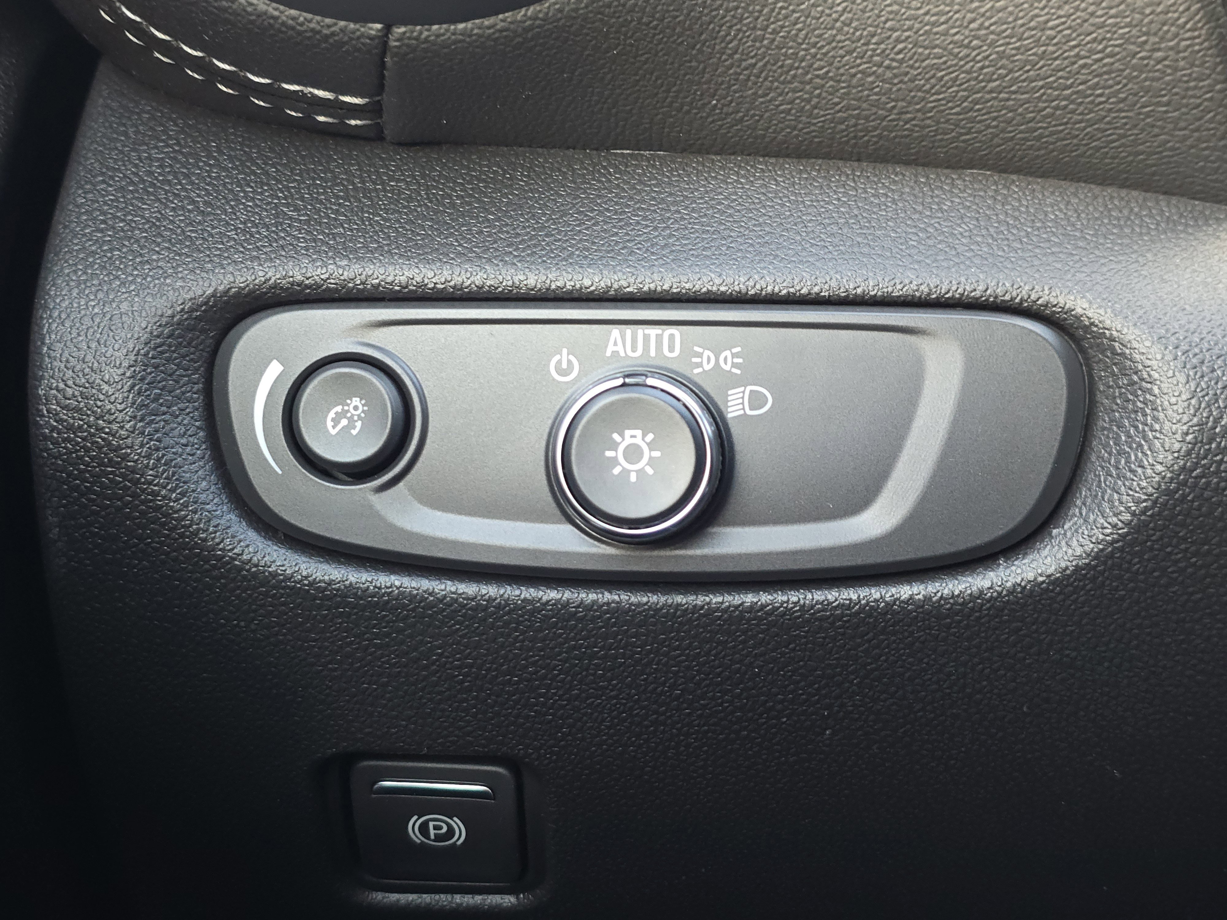 New 2026 Chevrolet Blazer LT w/ Convenience Package image 25