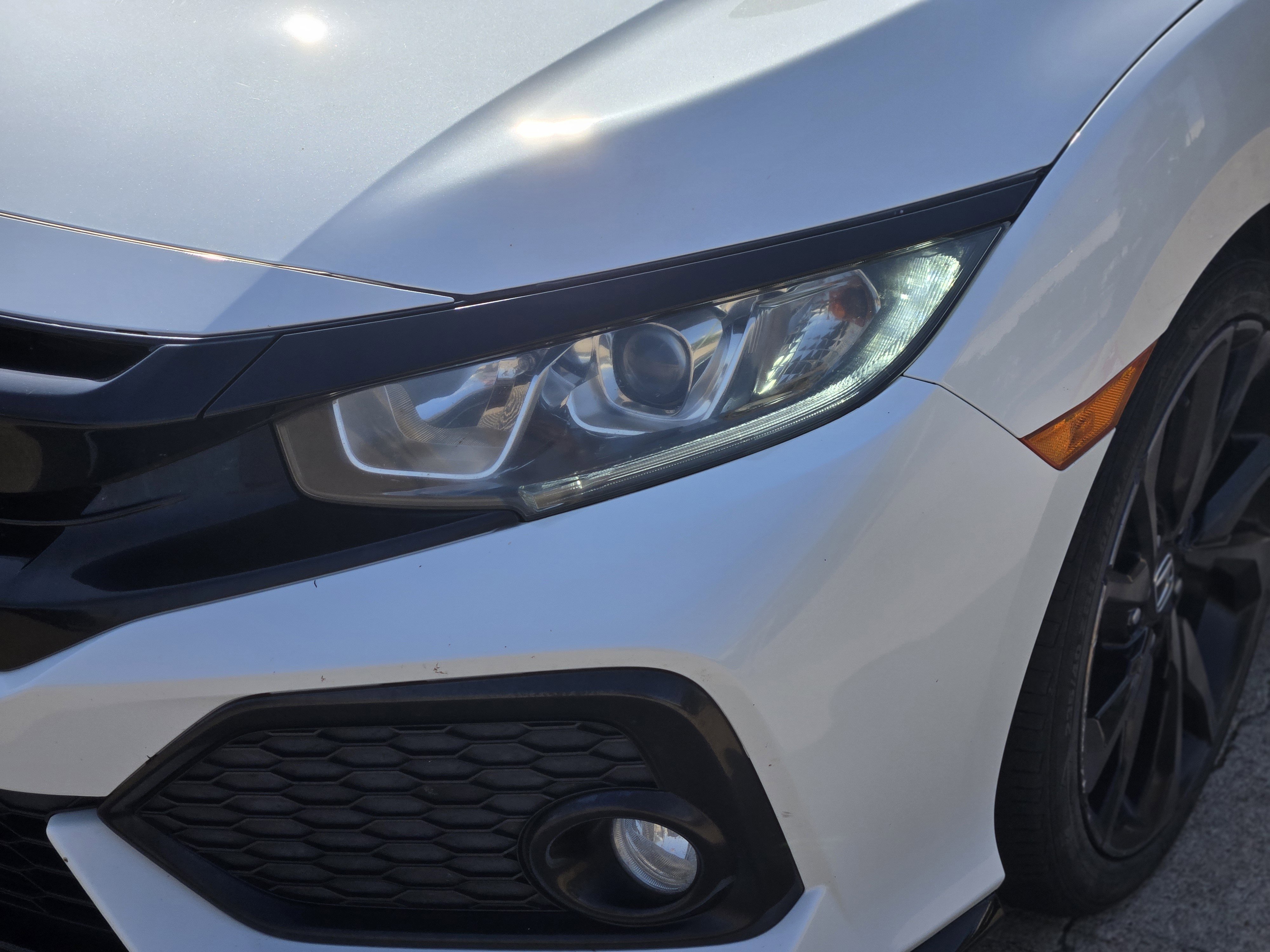 Used 2018 Honda Civic Sport image 6