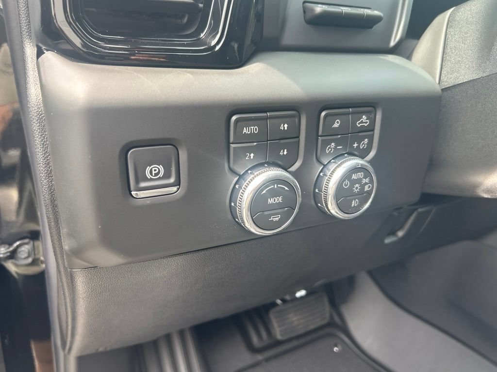 New 2026 GMC Sierra 2500 AT4X AWD/4WD image 30