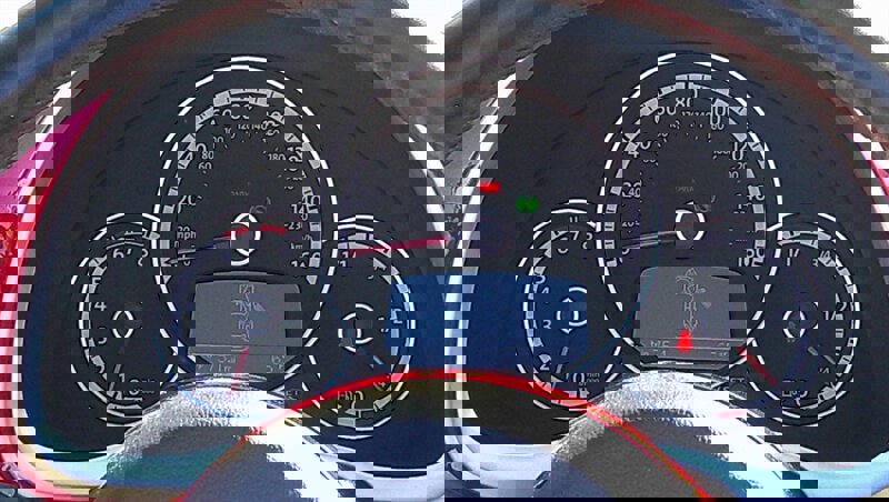 Used 2013 Volkswagen Beetle 2.5 image 20