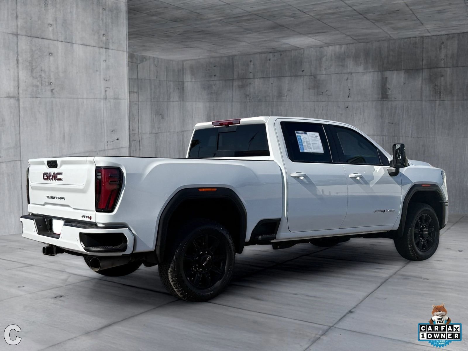 Certified 2025 GMC Sierra 2500 AT4 w/ Technology Package AWD/4WD image 5