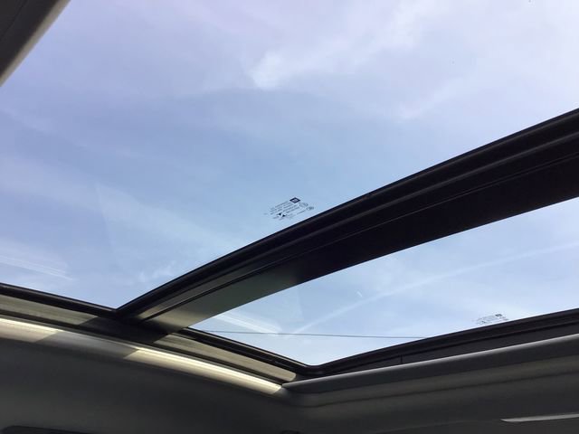 Used 2017 Chevrolet Malibu LT w/ Driver Confidence Package image 24