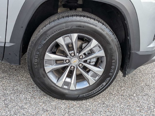 Used 2025 Chevrolet Equinox LT w/ Convenience Package II FWD image 13