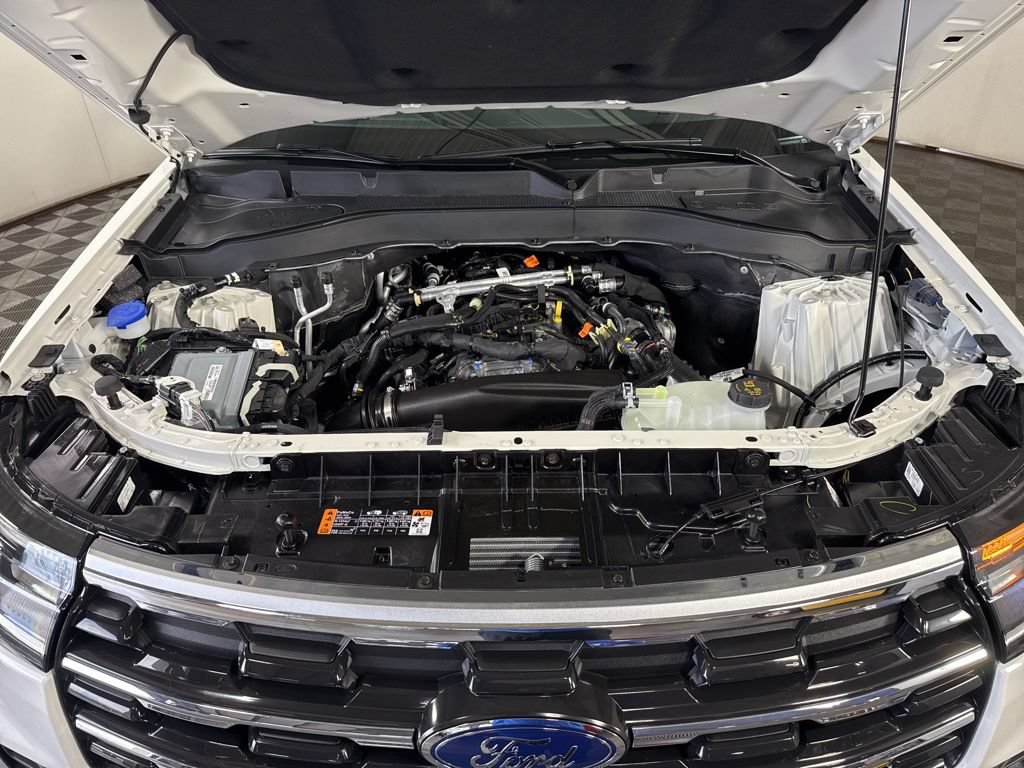 New 2026 Ford Explorer Active AWD/4WD image 4