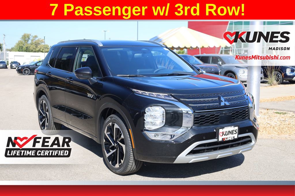 New 2025 Mitsubishi Outlander SEL