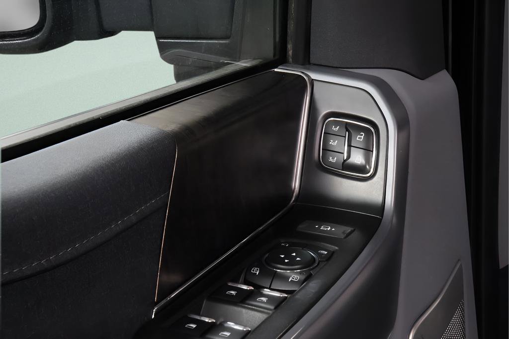 Used 2021 Ford F150 Lariat w/ Equipment Group 502A High image 26