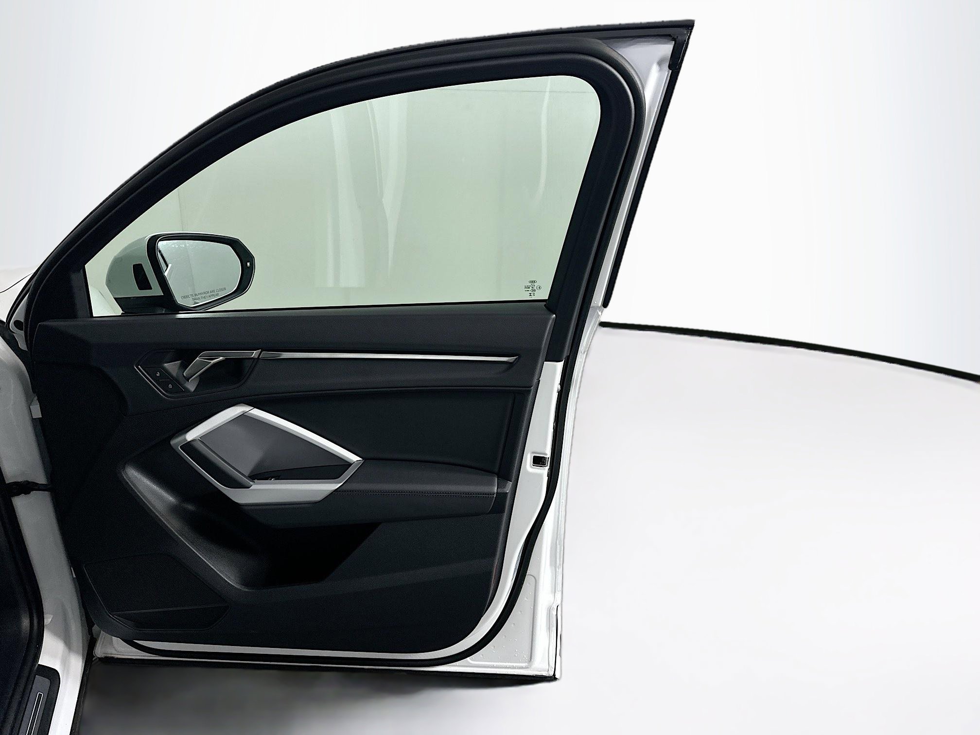 Used 2025 Audi Q3 2.0T Premium image 33