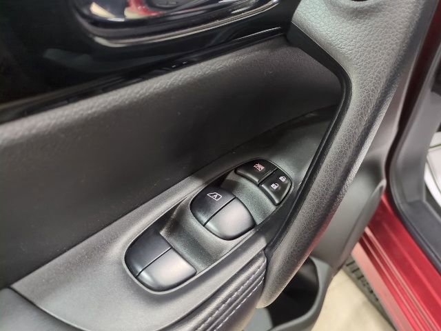 Used 2022 Nissan Rogue Sport SV image 17