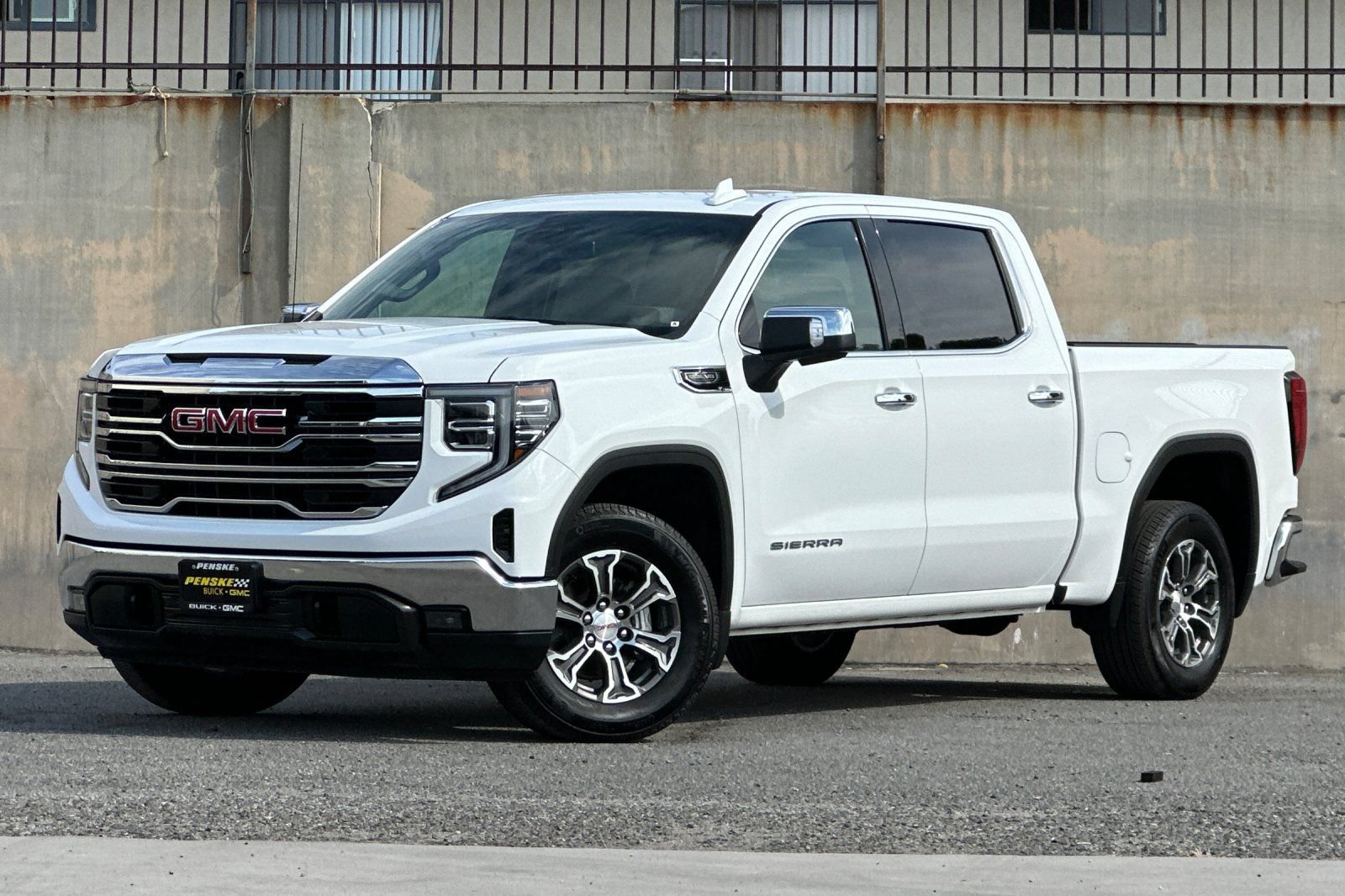 Certified 2026 GMC Sierra 1500 SLT RWD image 8