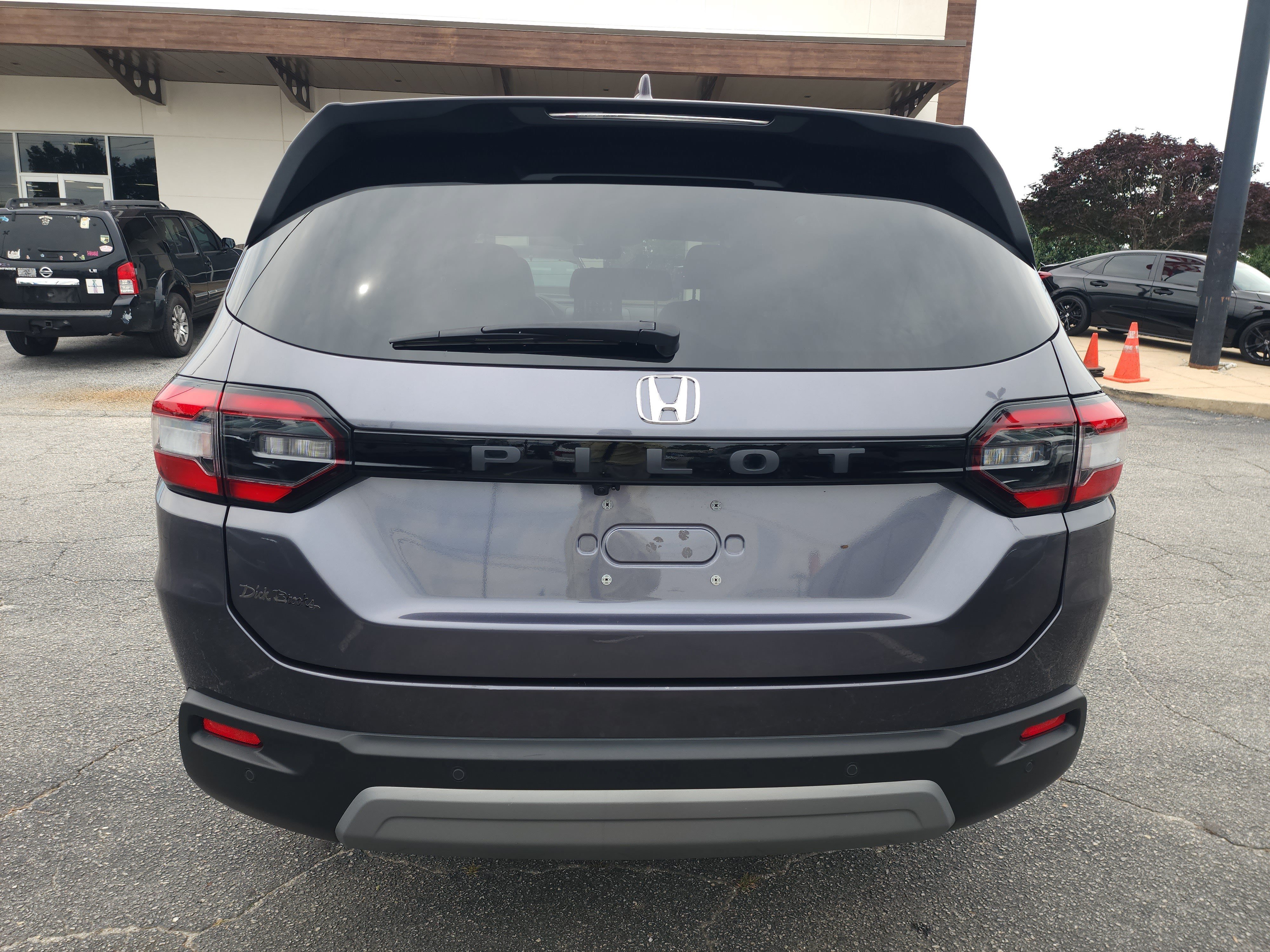 Used 2023 Honda Pilot EX-L image 5