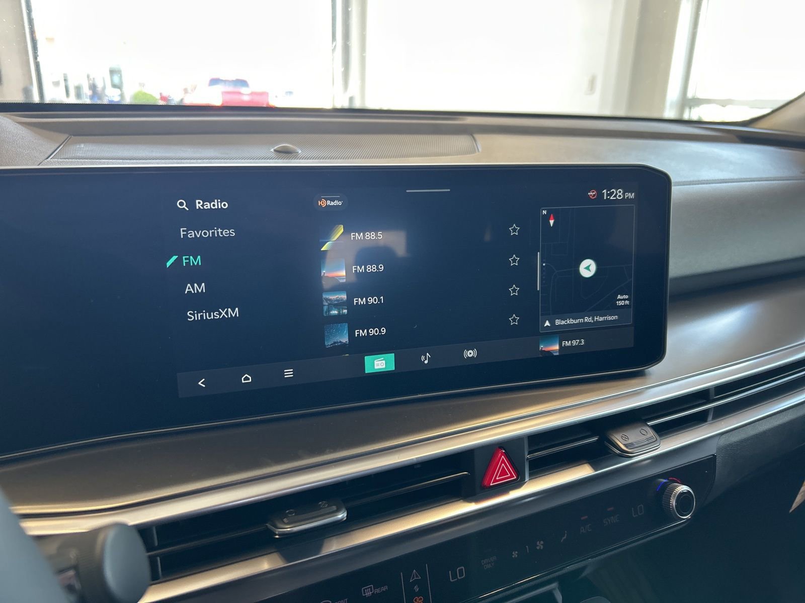 New 2025 Kia Sorento EX w/ EX Panoramic Sunroof Package image 33