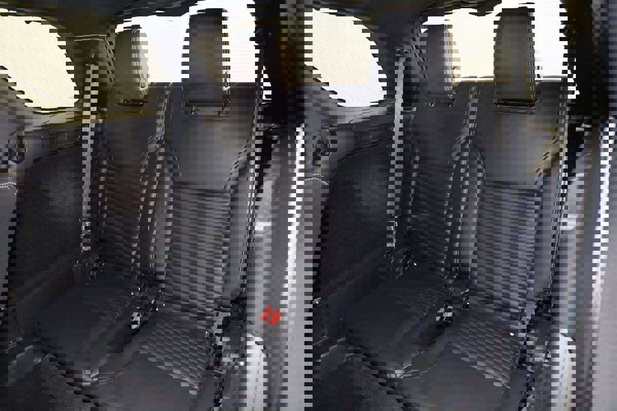 Used 2023 Land Rover Discovery S R-Dynamic image 54