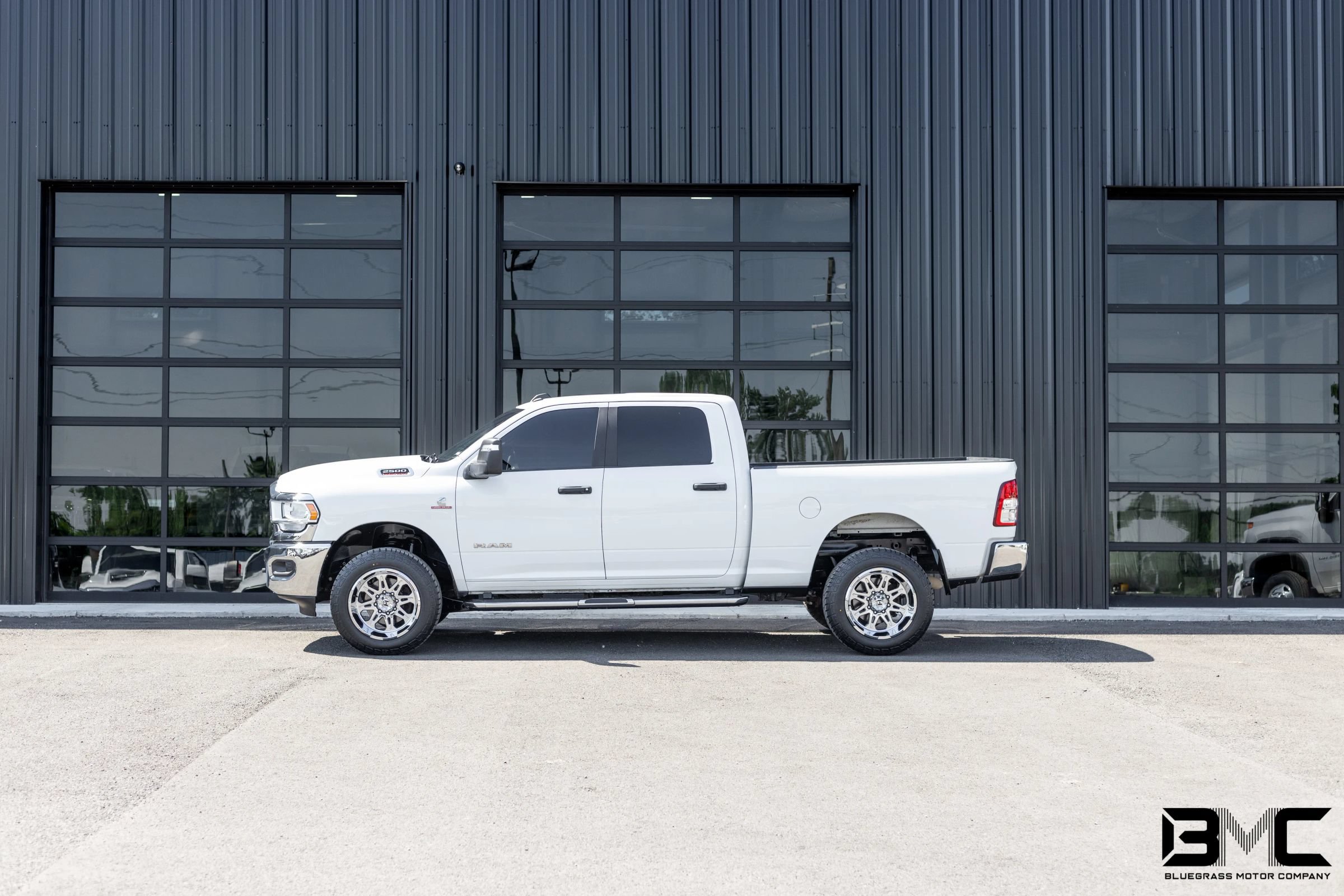 Used 2024 RAM 2500 Big Horn AWD/4WD image 1