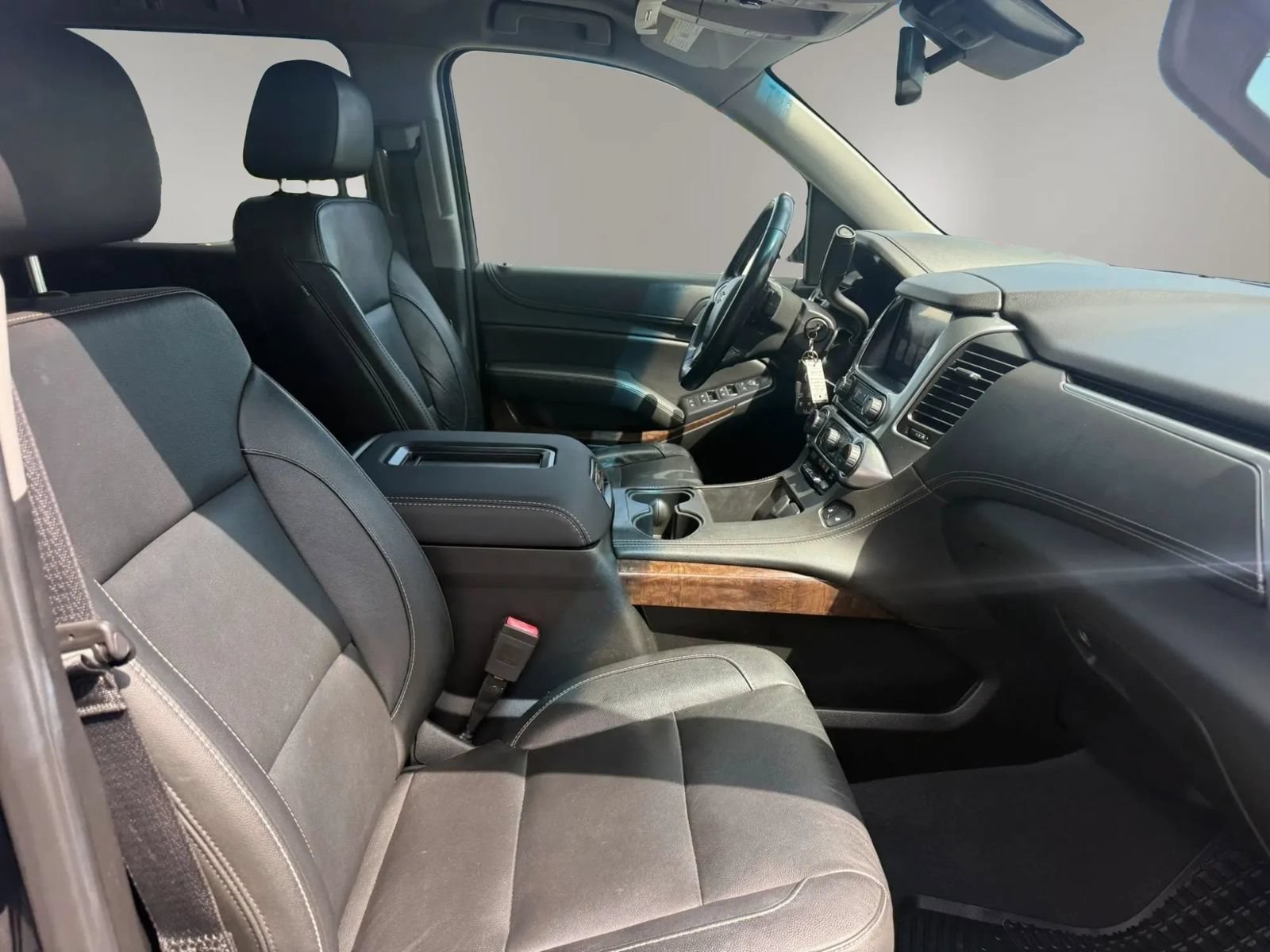 Used 2019 Chevrolet Suburban LT AWD/4WD image 48