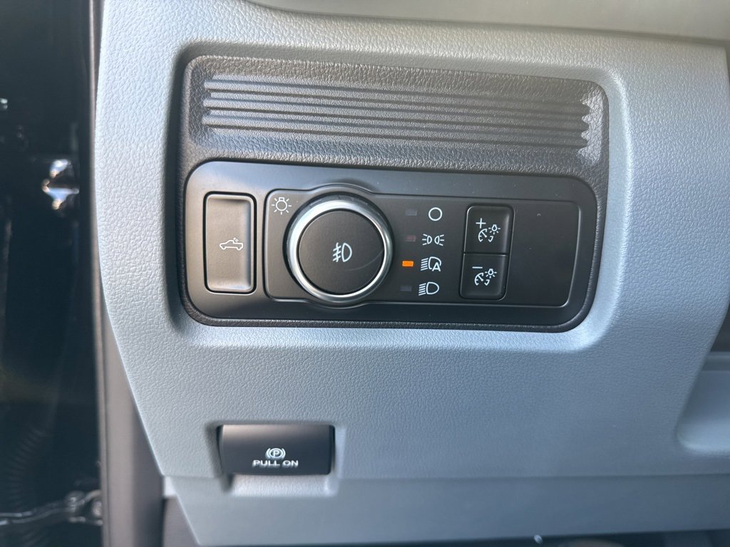 New 2025 Ford F250 XLT w/ 360-Degree Camera Package image 38