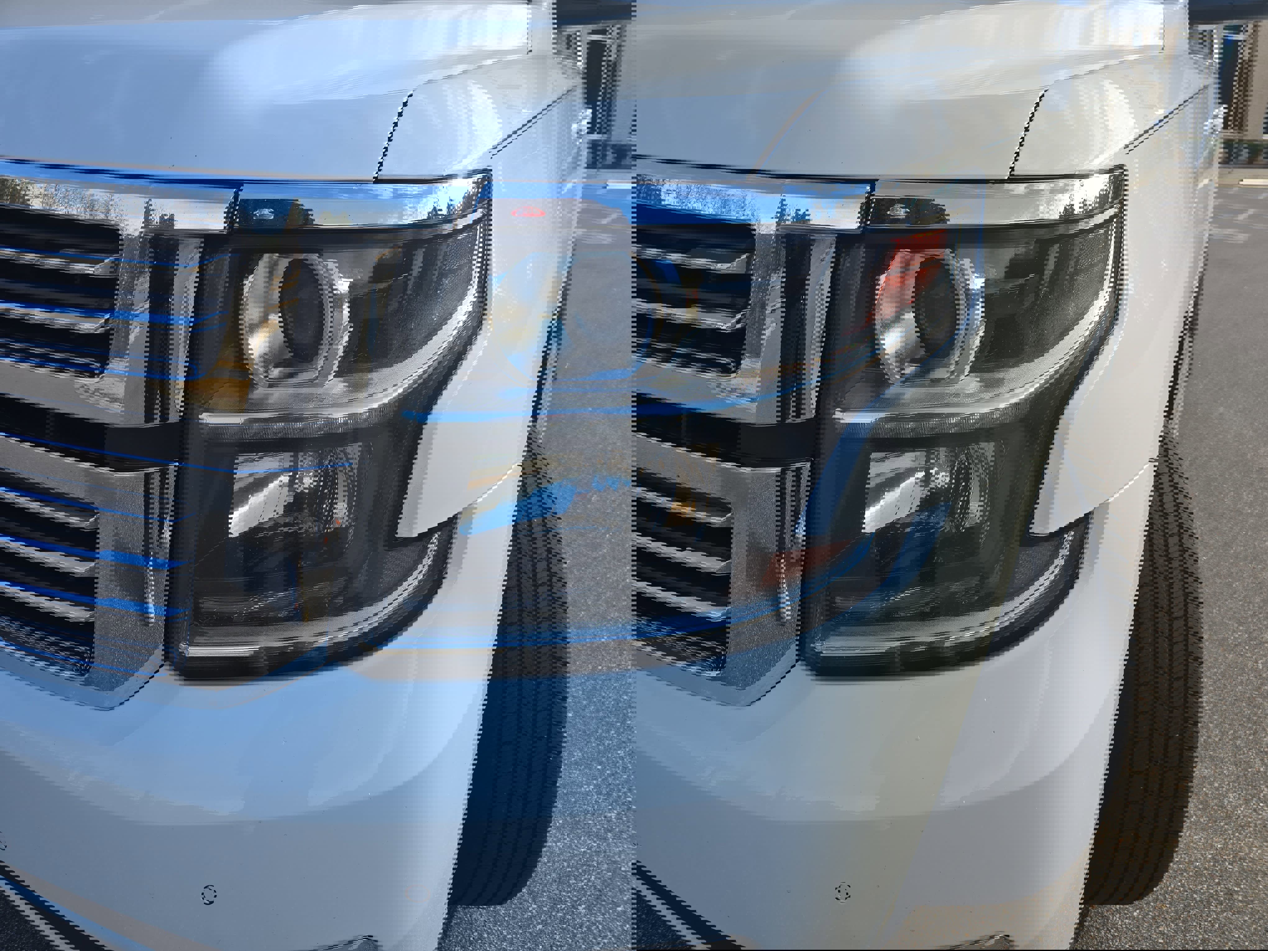 Used 2017 Chevrolet Suburban Premier image 34