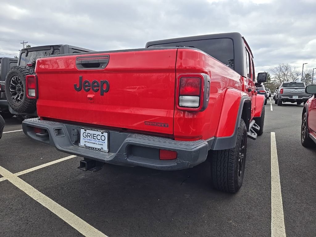 Used 2021 Jeep Gladiator Sport image 7