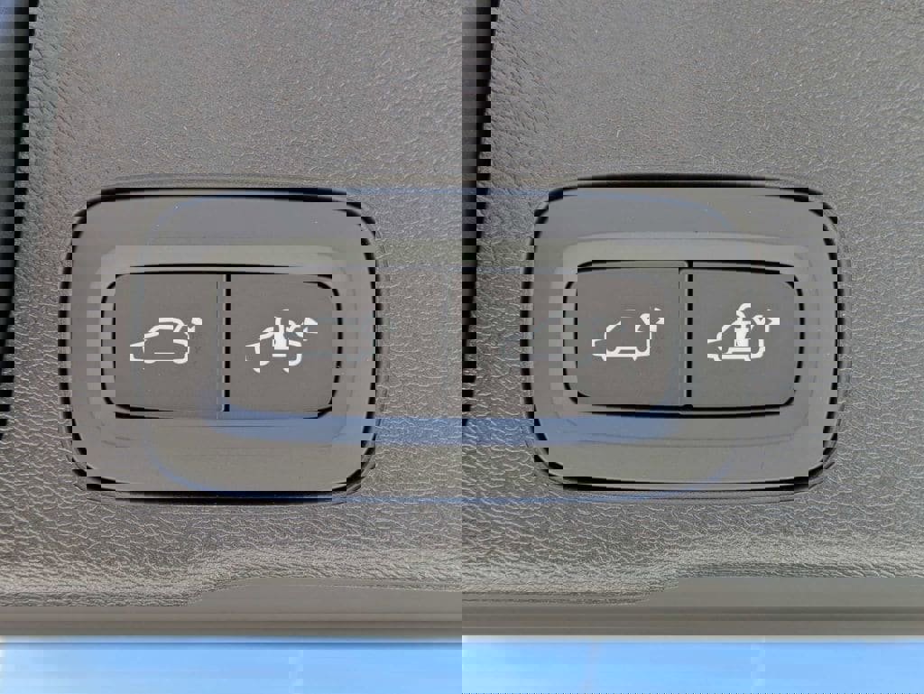 New 2026 Volvo XC60 T8 Core w/ Protection Package Premier image 15