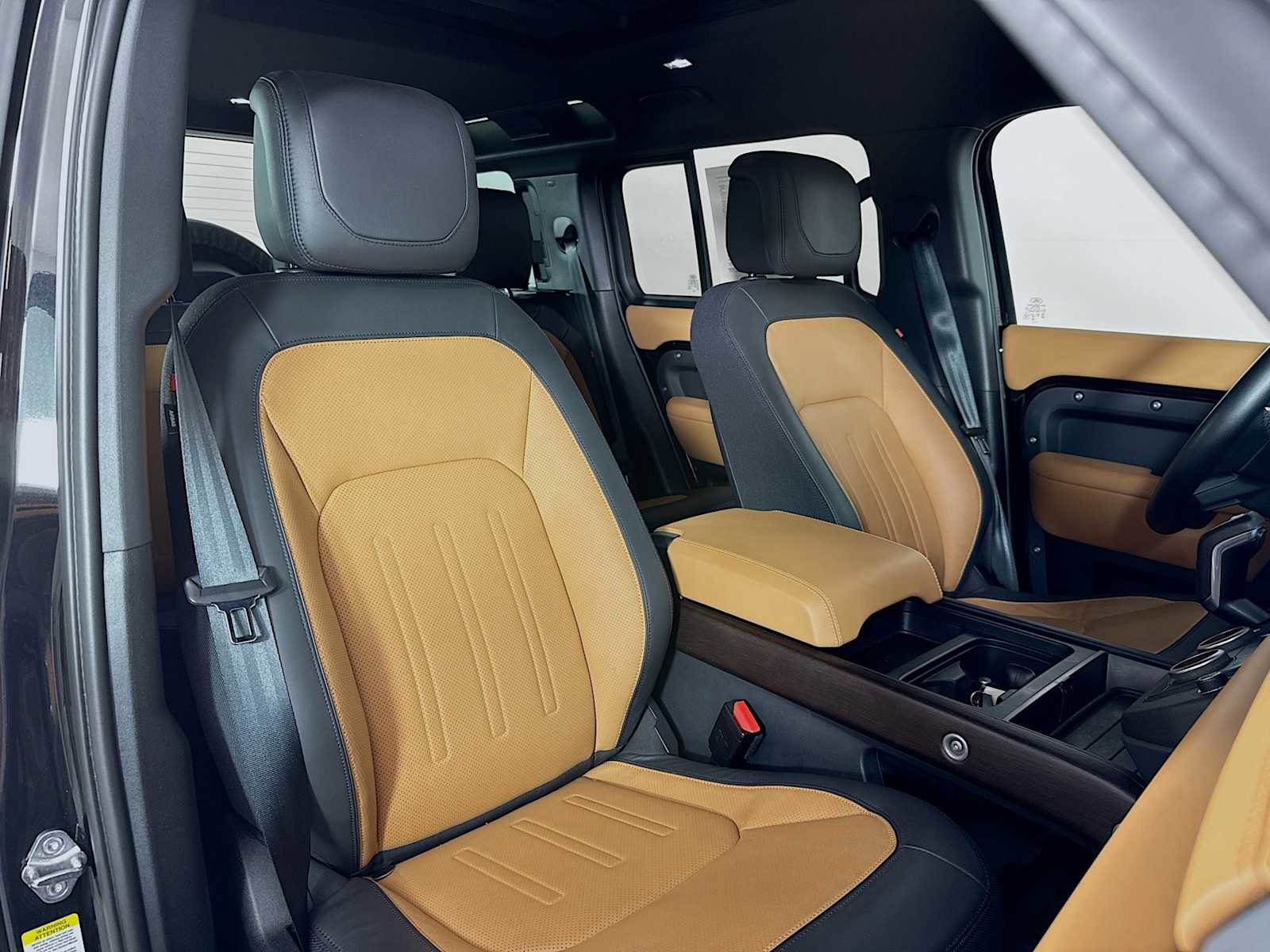 Used 2024 Land Rover Defender 110 X image 27